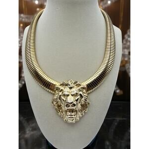 Gold Tone 1980s 3D Large Lion Head Omega Necklace